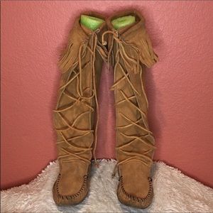 VINTAGE KNEE HIGH MOCCASINS!!!